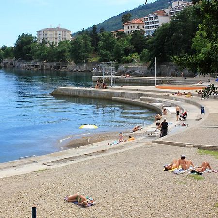 Apartments With A Parking Space Lovran, Opatija - 7713 エクステリア 写真